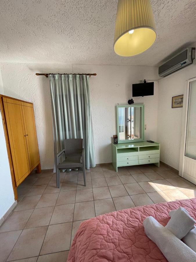 Yannis Apartments Барбати Экстерьер фото