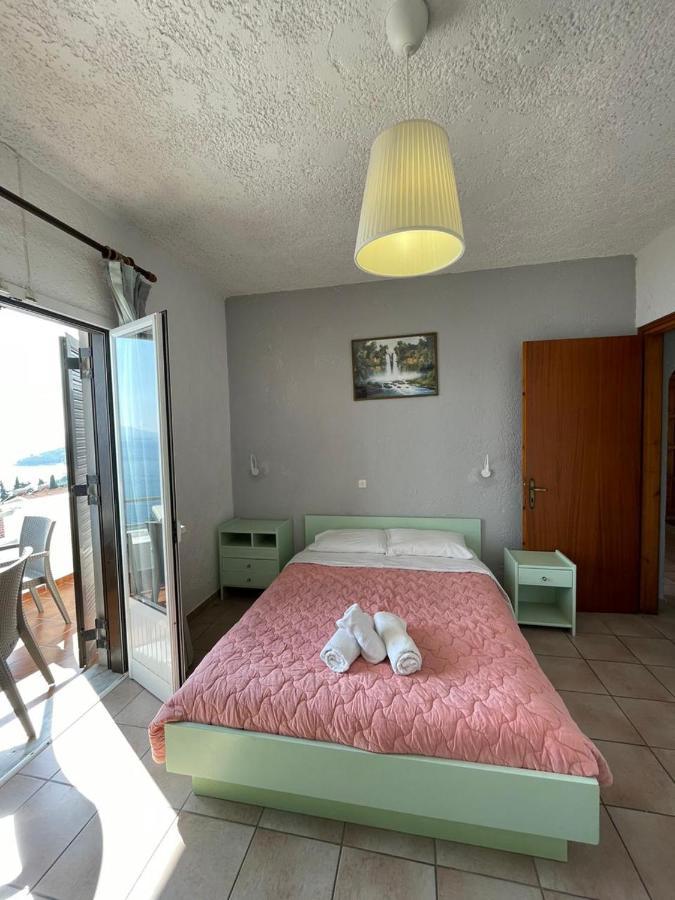 Yannis Apartments Барбати Экстерьер фото