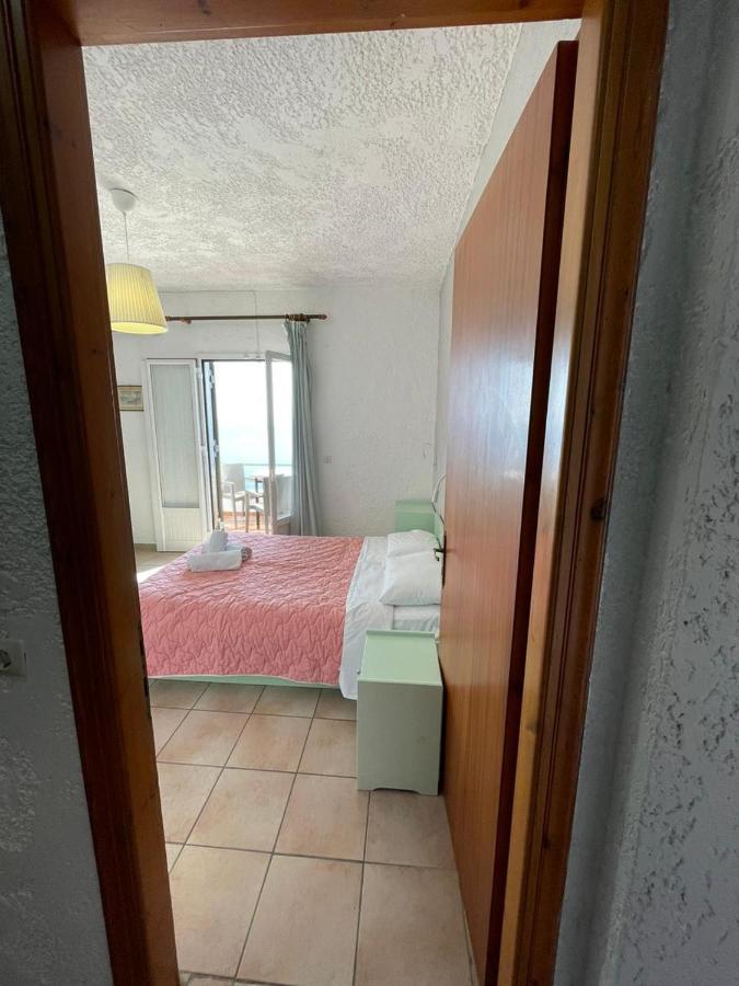 Yannis Apartments Барбати Экстерьер фото